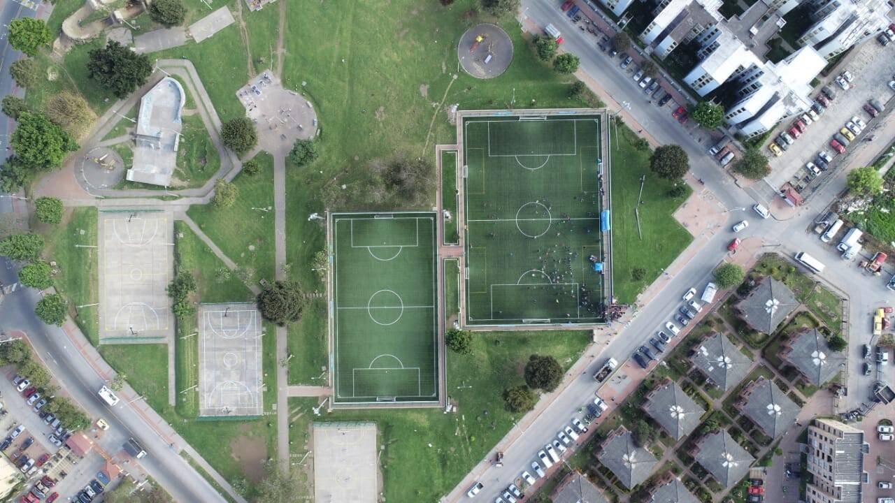 vista aérea de canchas sintéticas
