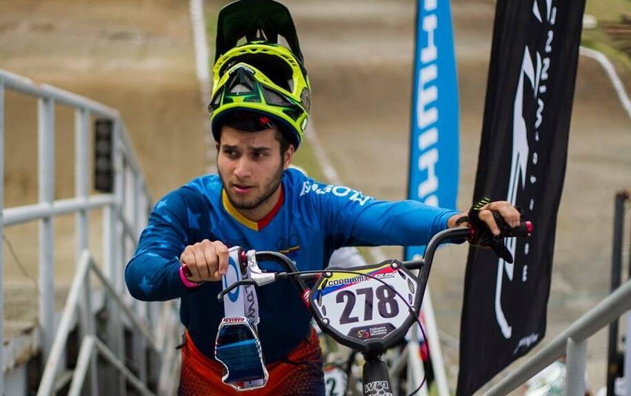 Deportista de BMX inicia competencia