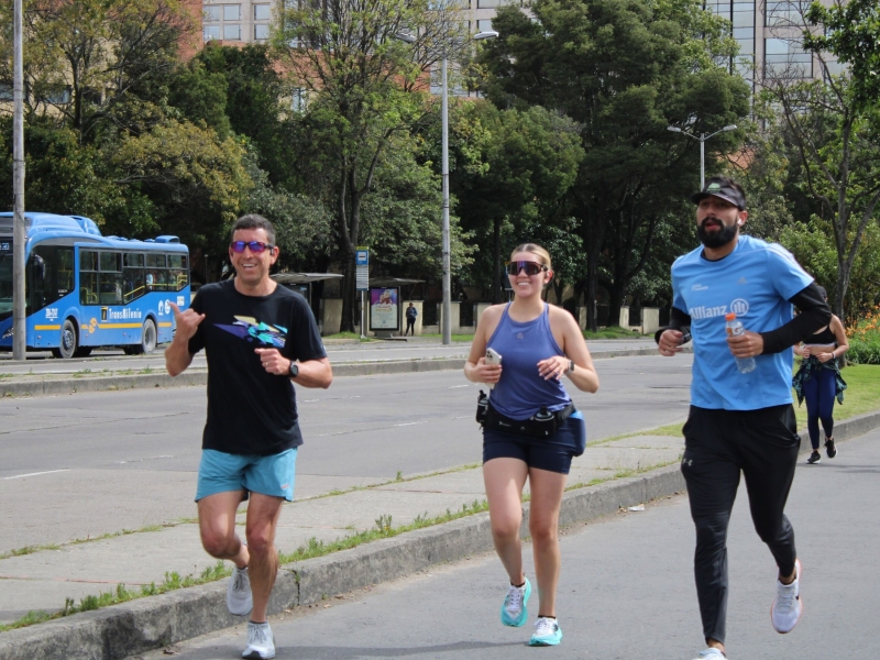 Personas trotando
