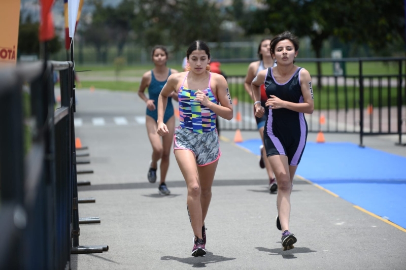 El triatlón fue la disciplina encargada de inaugurar las competencias de los I Juegos Deportivos Distritales de la Juventud. Foto IDRD/Lina Gasca.